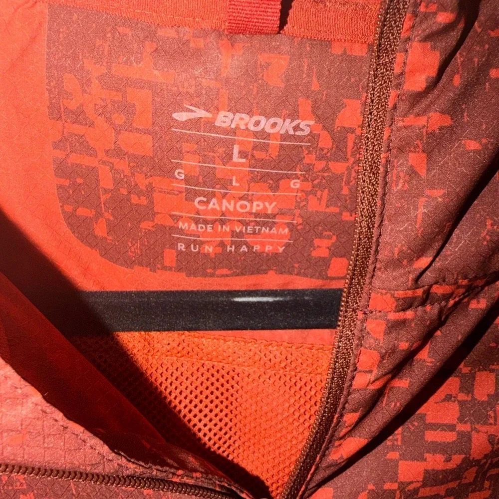 Brooks Canopy Women's Large Jacket Red Orange‎ Digital Camo Windbreaker Hooded